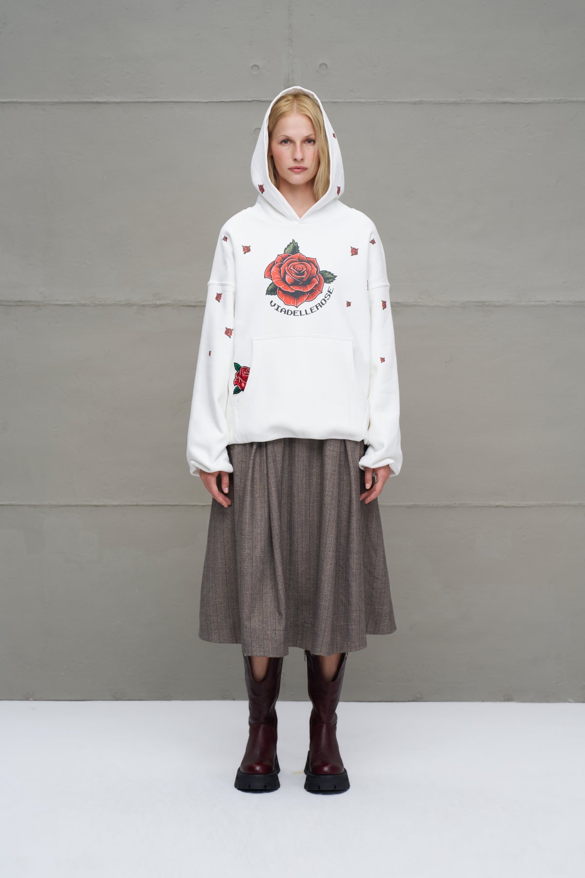 Off White Rose-patterned Oversized Hooded Sweatshirt 18151