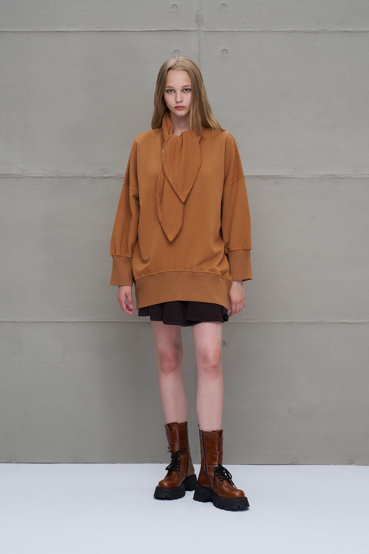Camel Shawl-detail Oversized Sweatshirt 18162