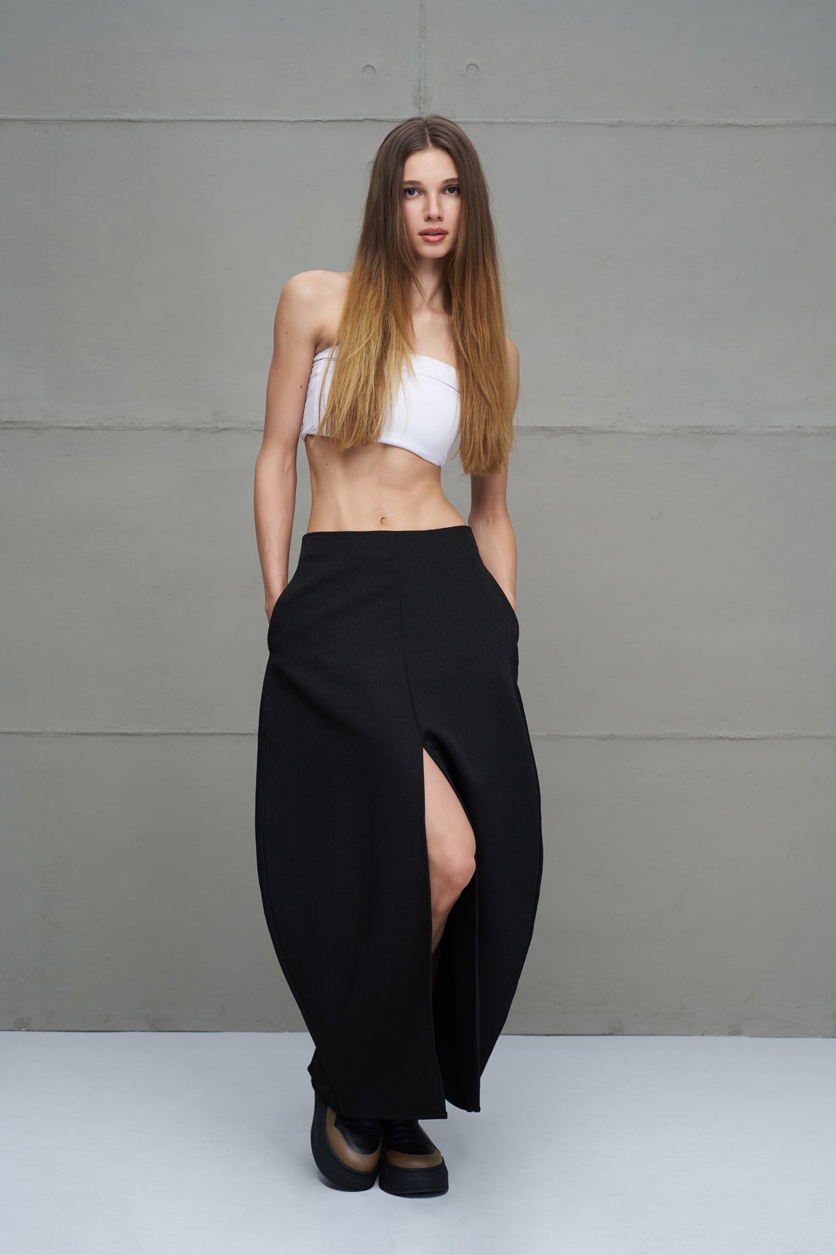 Black Slit Balloon Midi Skirt 18204