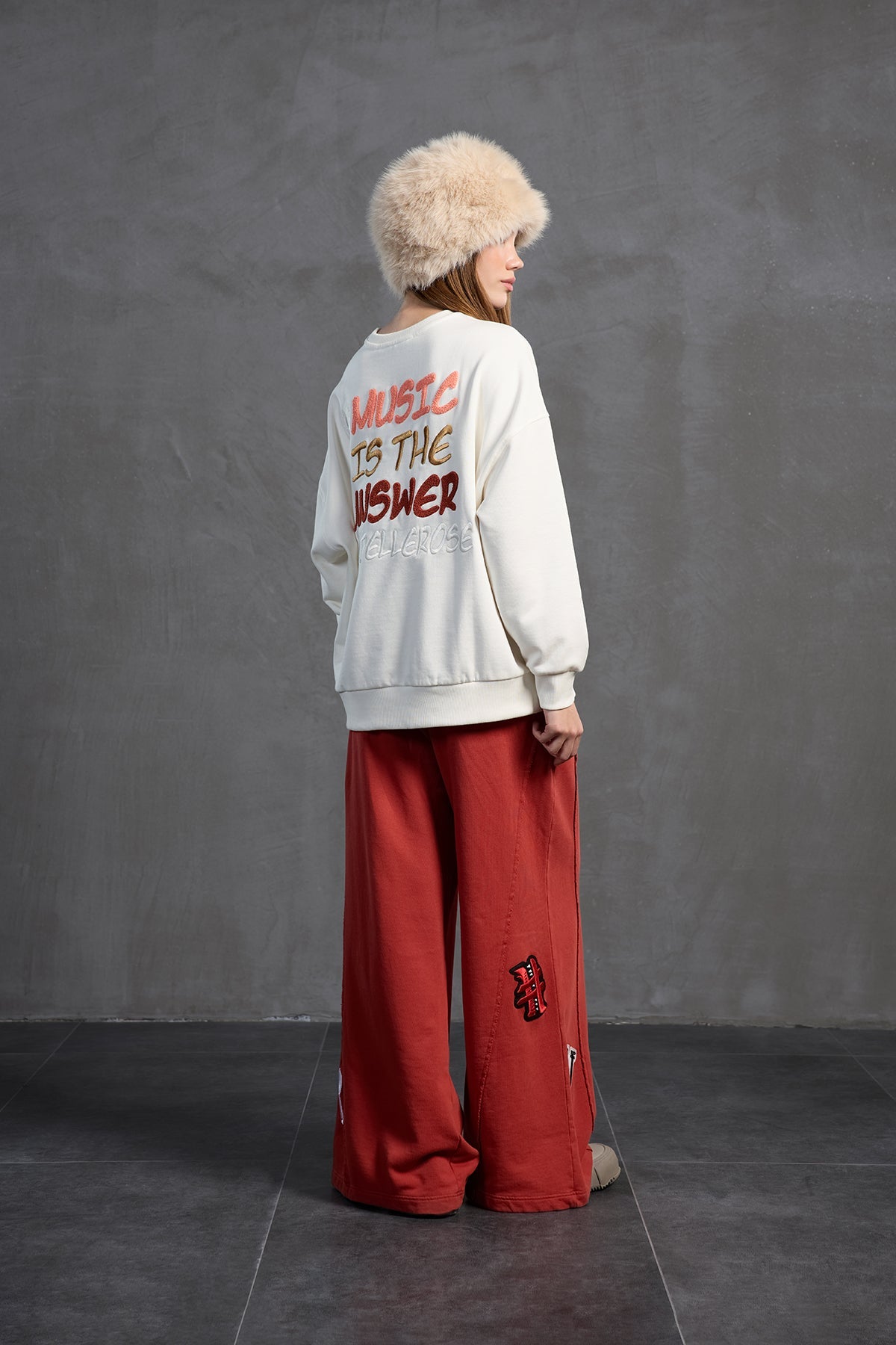 Off White Slogan Printed Oversize Sweatshirt 18217