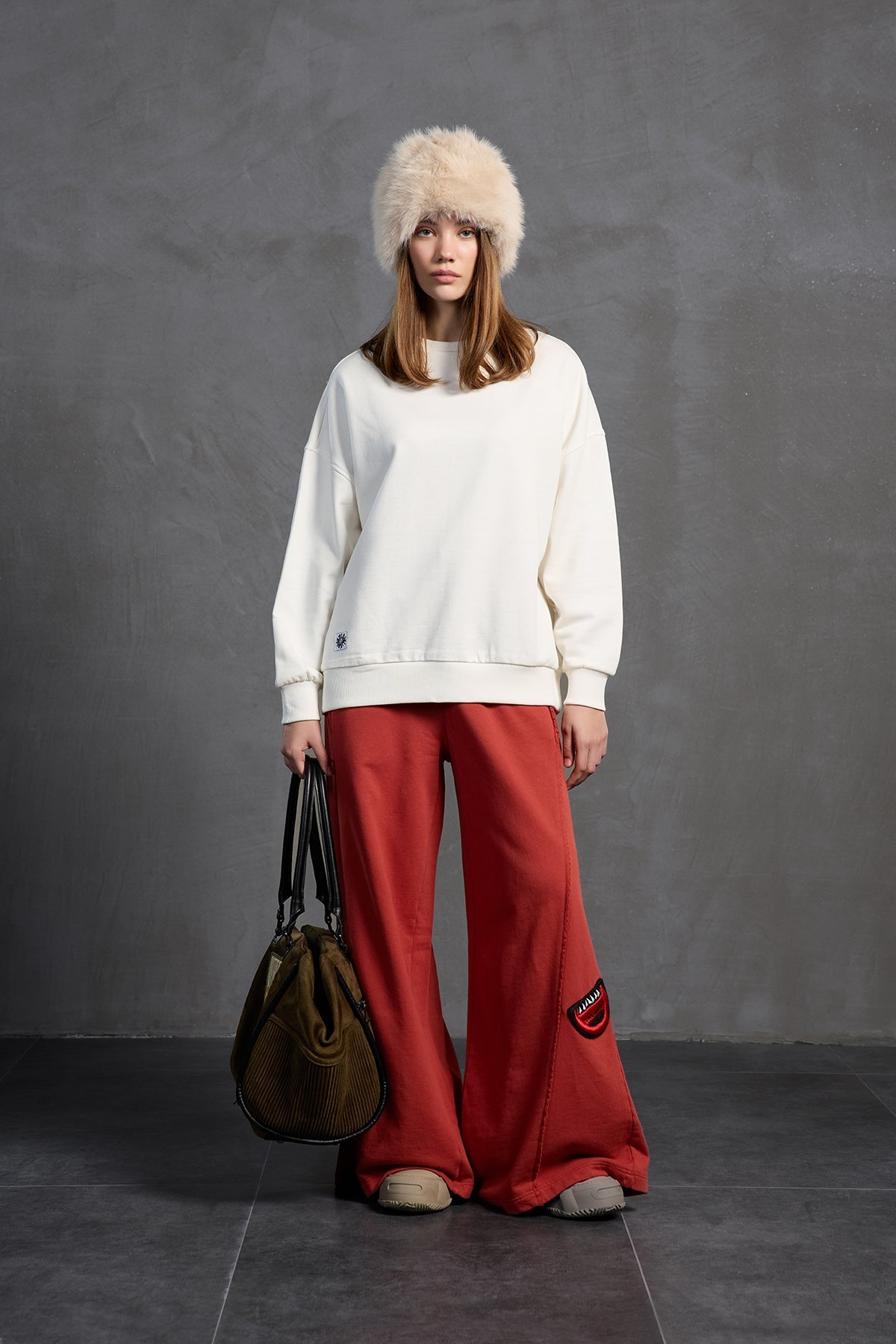 Off White Slogan Printed Oversized Sweatshirt 18217