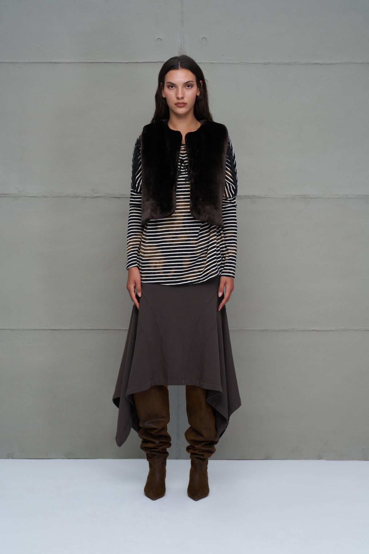 Brown Faux Fur Look Sleeveless Gile 18241