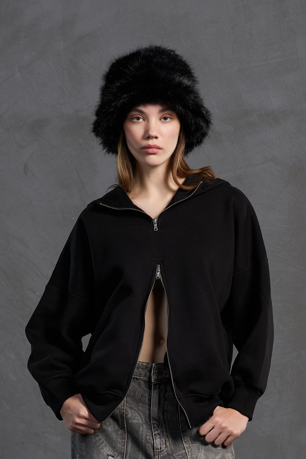 Black Zippered Oversize Sweatshirt 18285