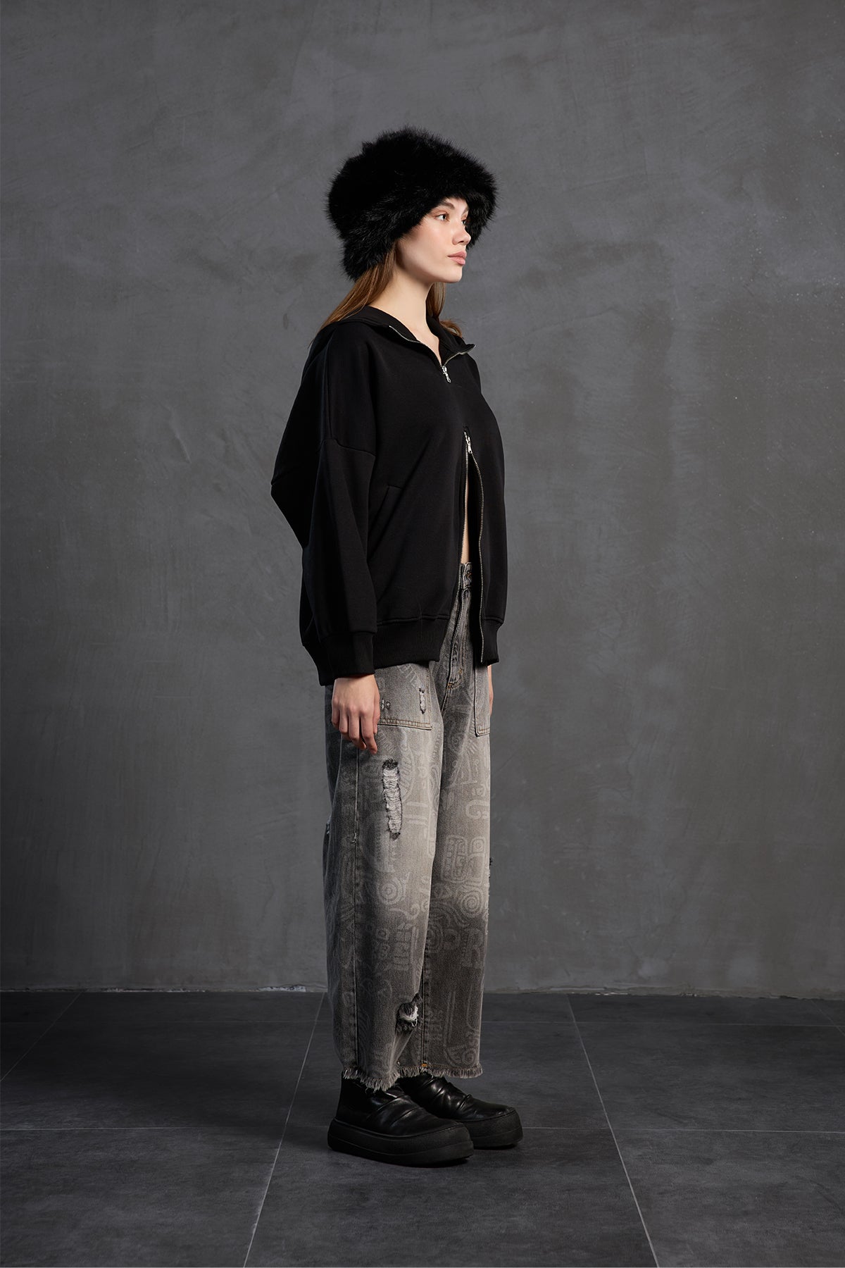 Black Zippered Oversize Sweatshirt 18285