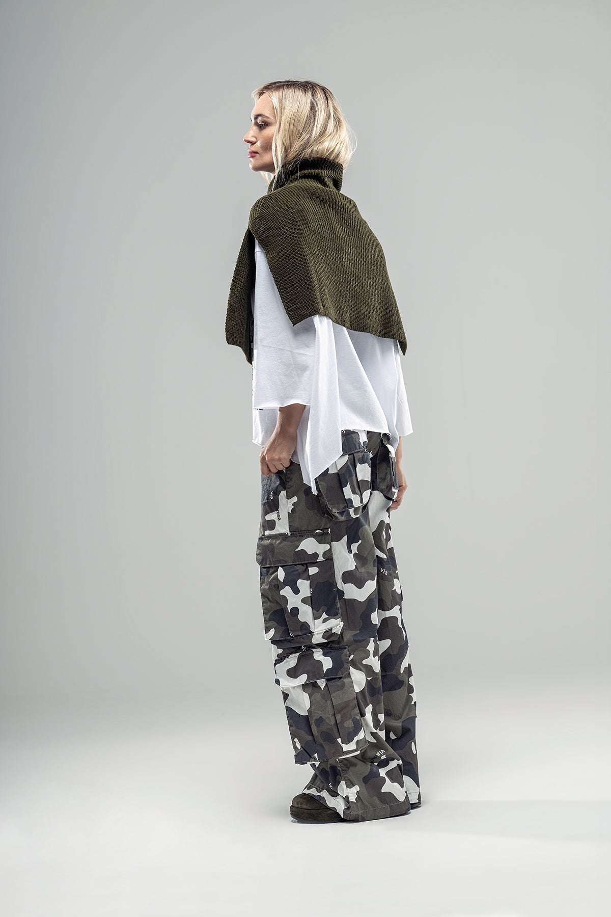 Green Poncho 20015