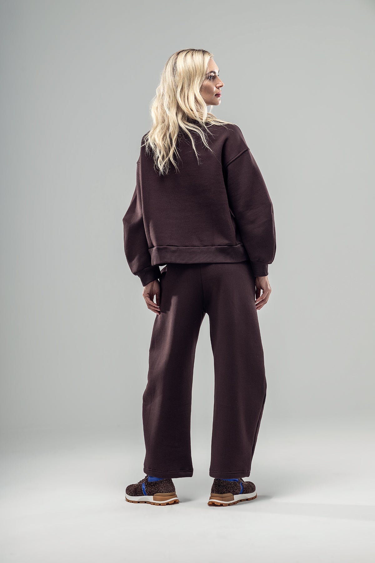 Dark Brown Sweatshirt 20071