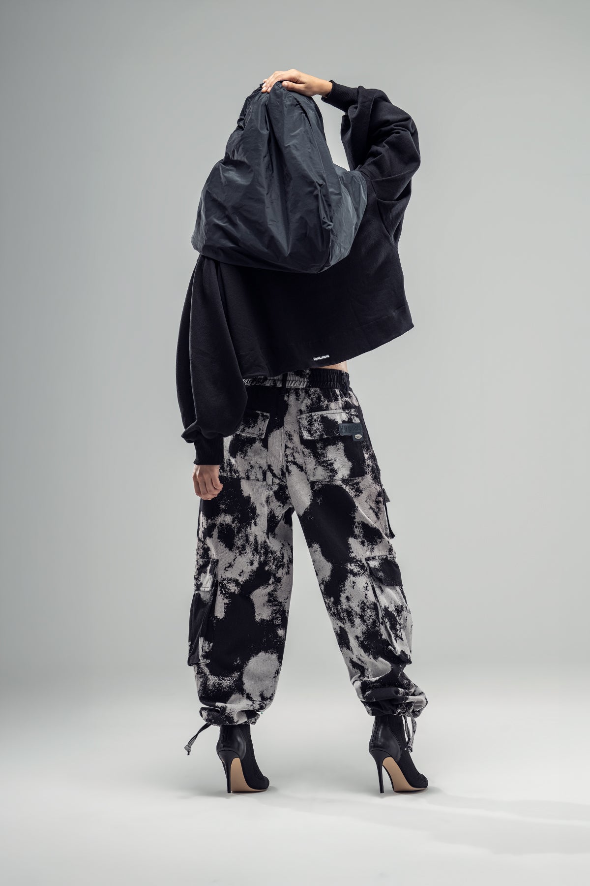 Black Sweatshirt 20248